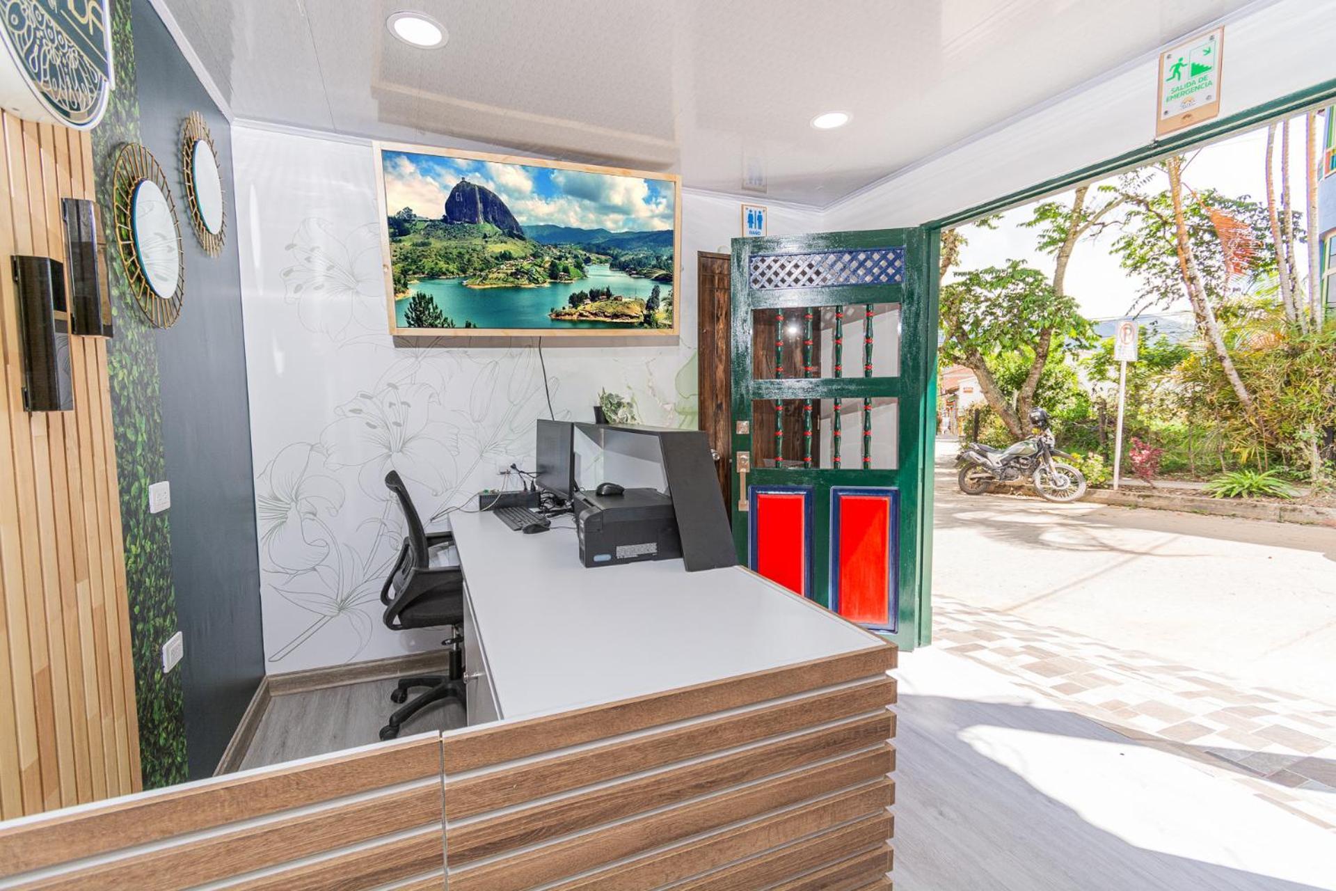 Nomada Hotel Guatapé Esterno foto